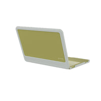 Funda protectora hipertransparente para el portátil Apple Neo sobre fondo blanco