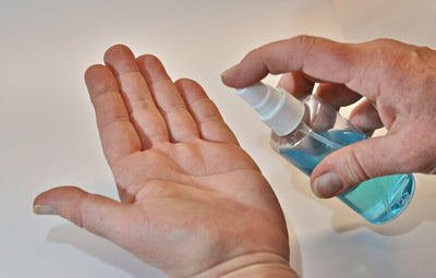 Sprays antimicrobianos y más: Los distintos tipos de protección antimicrobiana