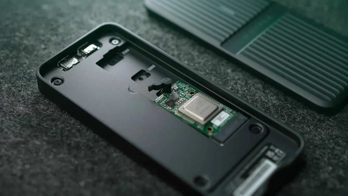 USB4 M.2 PCIe-Gehäuse-Leitfaden: So funktionieren externe NVMe- und KI-Beschleuniger