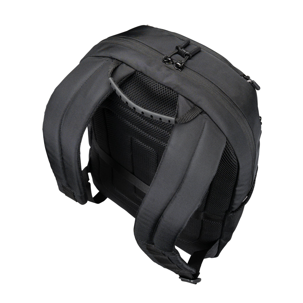 Schwarzer Rucksack auf weißem Hintergrund