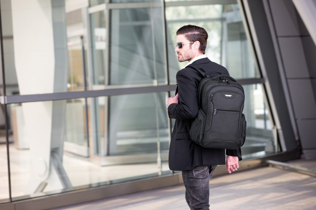 Targus corporate traveler backpack Clearance